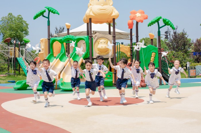《童心飞扬》无锡市梁溪区南长中心幼儿园融创园 徐颖(1).jpg